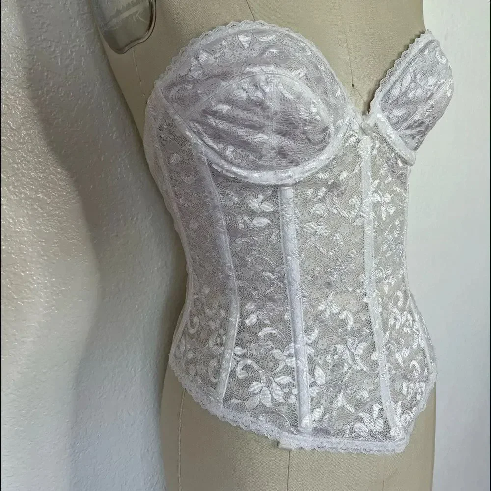 Vintage white lace shaping retro pinup cottagecore 90s Y2K corset 34C